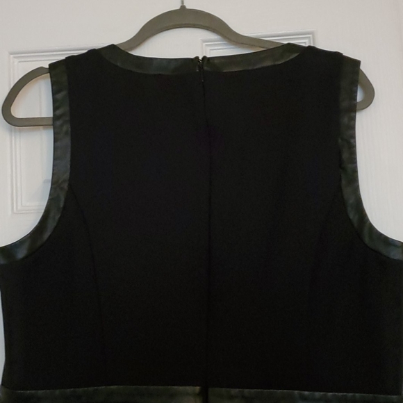 NY&Co Peplum Top - Picture 4 of 5